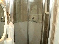 A typical bathroom at Jims Guest House